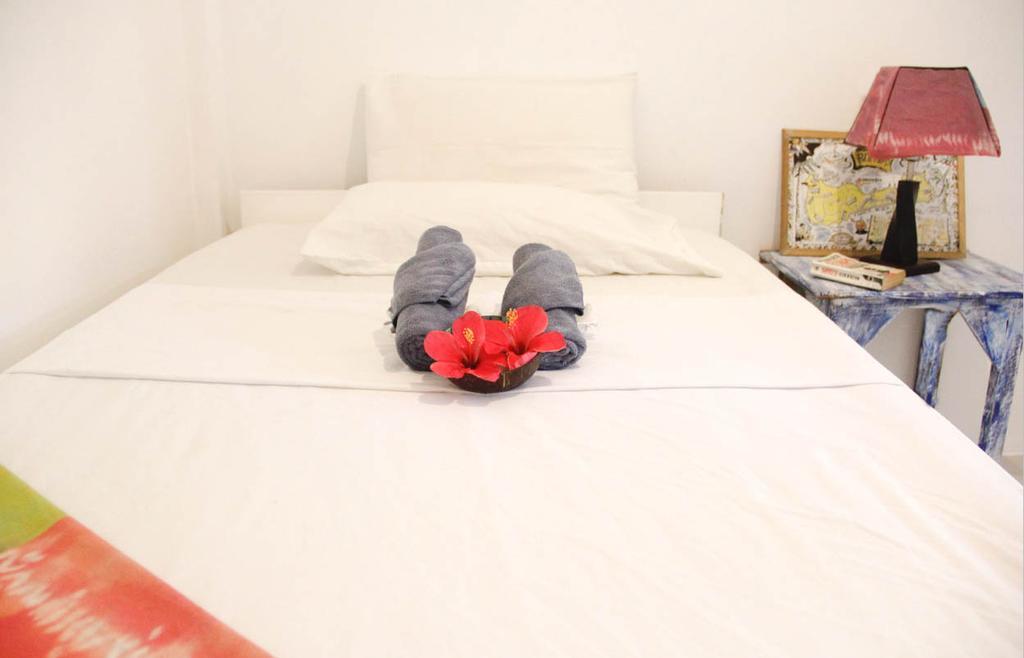 The Rabbit Hole Hotel Balabag  Buitenkant foto